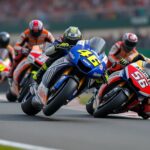 revivez les moments de choc et d'incompréhension parmi les pilotes du motogp après la chute d'alex, un instant où le cœur s'est arrêté.